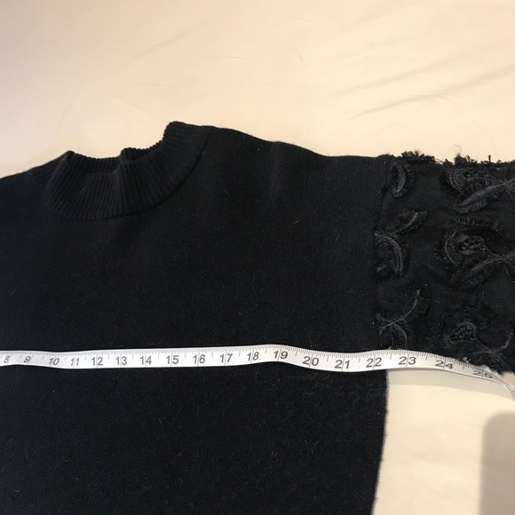 Black Sweater with floral sleeves - Picture 4 of 7